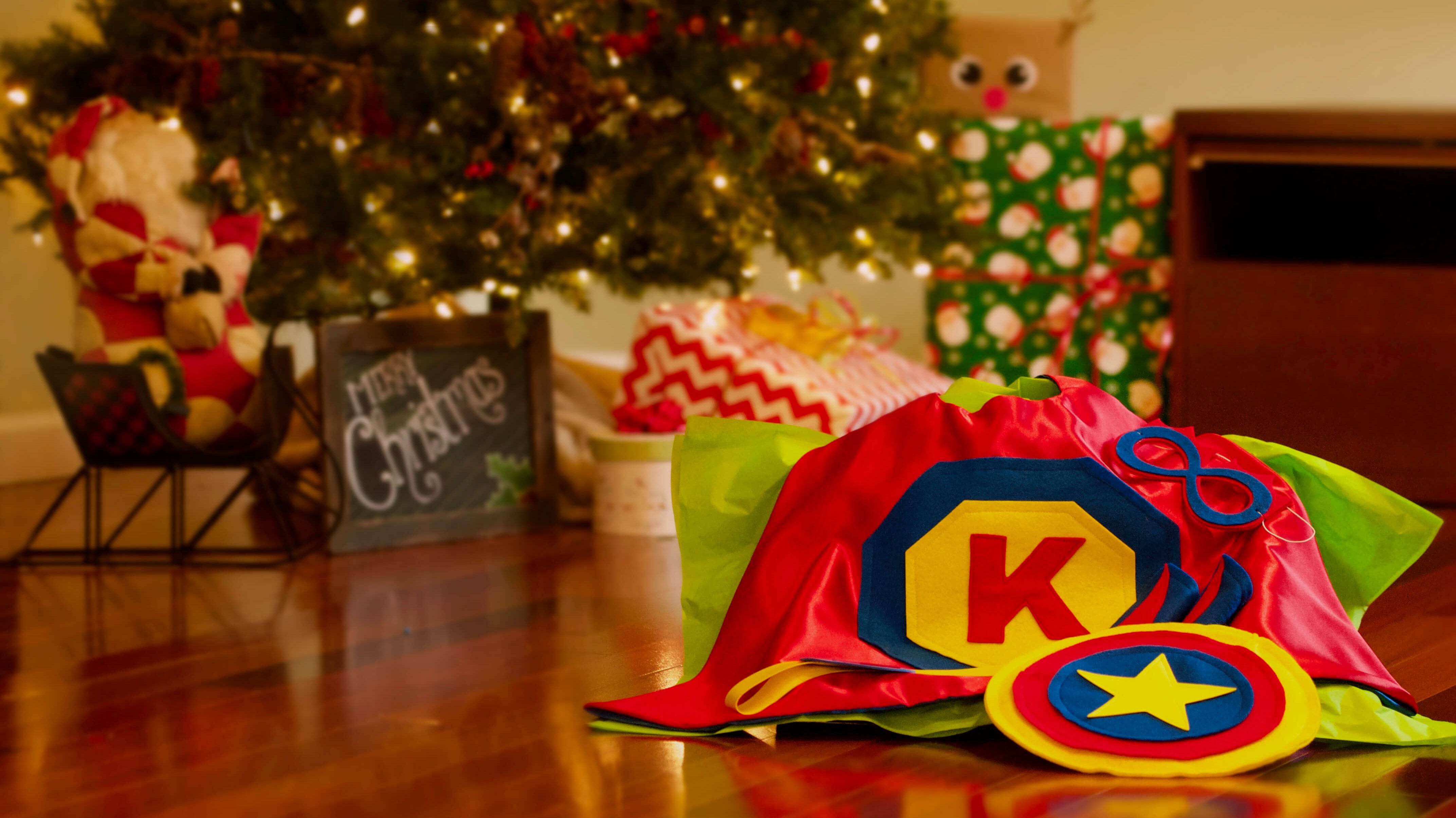 Superhero Cape Set is Best Christmas gift on Christmas morning