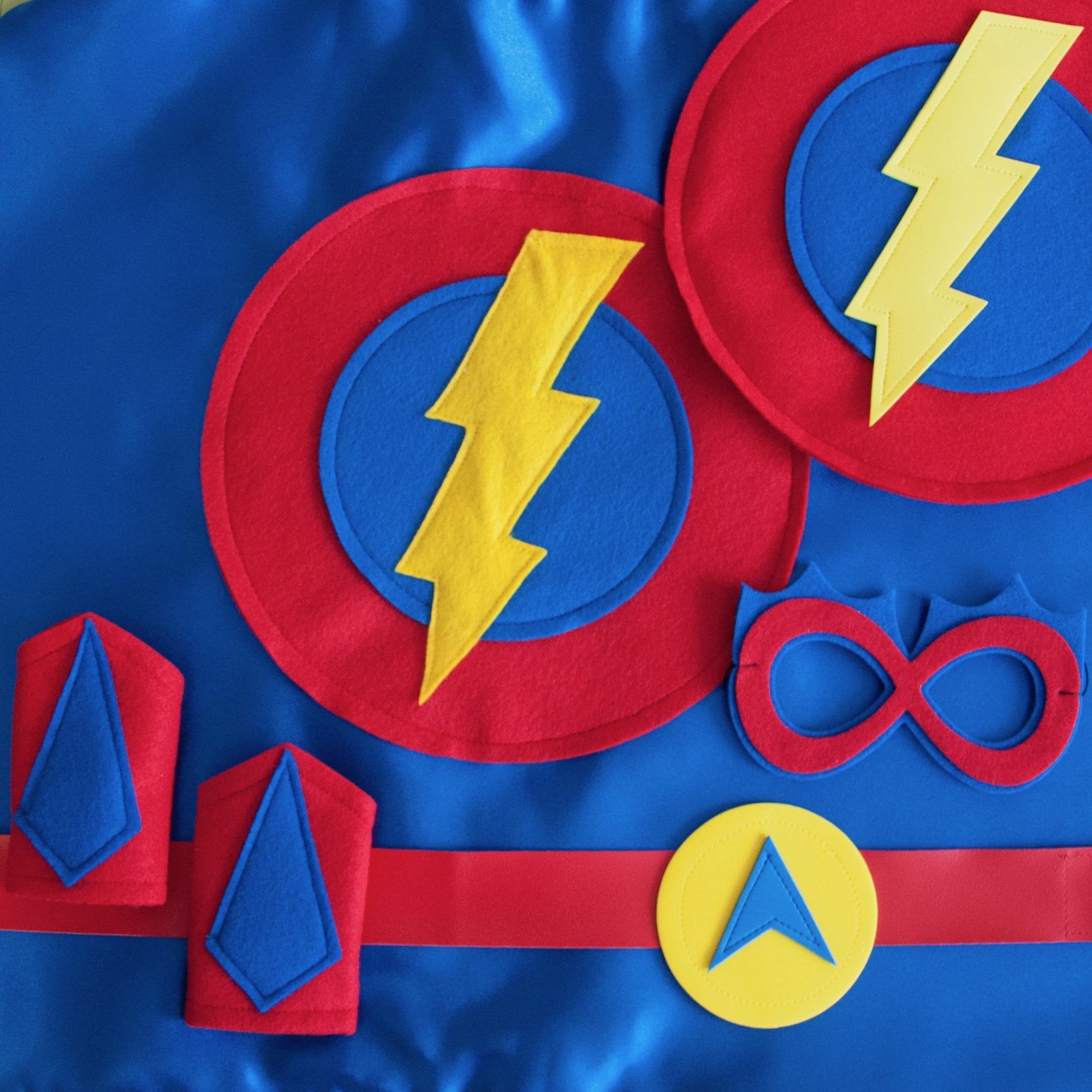 Ultimate Hero Costume Kit - Lightning Bolt Large (8 to 18 yrs)